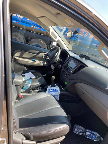 Imagem 9 de 12 de Mitsubishi L200 2019 2.4 Triton Sport Glx Cab. Dupla 4x4 4p