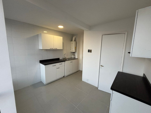 Sector Poniente, 3 D, 1 B, B, Logia, Antiguo, Amplio,