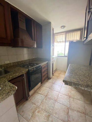 Apto. En Venta Urb. Base Aragua Maracay Fm*