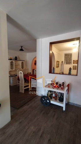Imagen 2 de 19 de Mk Inmobiliaria Vende Casa Dos Niveles Urbanización Llano Alto / 04241348538