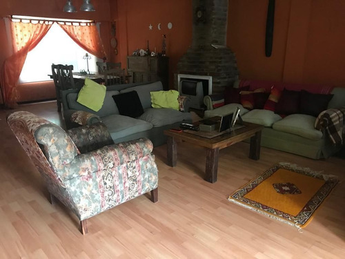 Venta De Chalet En Villa De Mayo Oportunidad