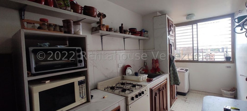 Imagen 24 de 30 de * Apartamentos En Venta * Zona Este Barquisimeto Lara Codigo # 23-16461 Mas Informacion :: 412 - 1498654 , Katty Vasquez Rentahouse Co.
