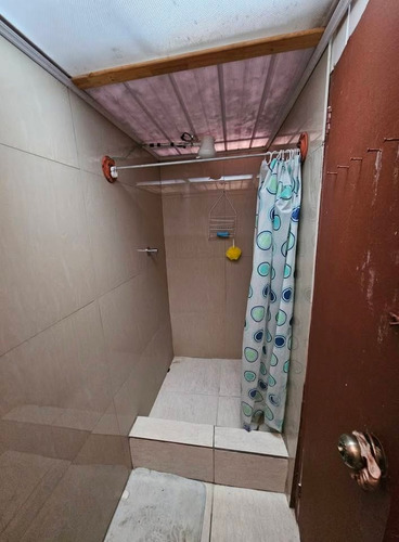 Venta De Casa En San José, Barrio El Tiribi 50 M Oeste De La Capilla Cristo Resucitado
