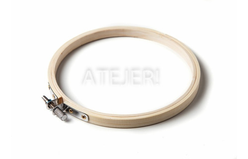 Imagen 4 de 9 de Bastidor De Bambú Para Bordar Con Tornillo De 7.5 Cm