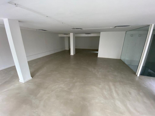 Imagen 2 de 10 de Alquiler De Gran Local 420mts Nueva Cordoba Buen Pastor Patio Olmos