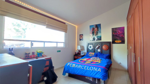 Casa En Venta En Colinas Del Bosque 3ra Seccion, Corregidora, 5 Habitaciones