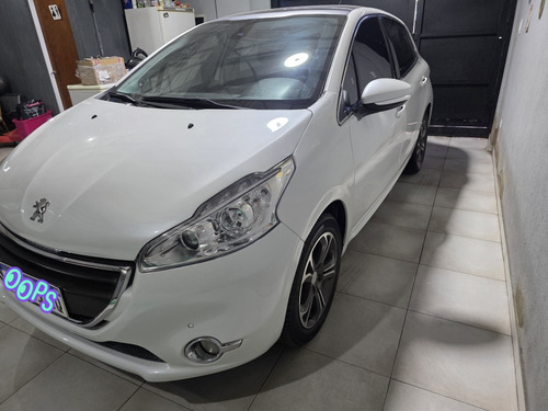 Peugeot 208 1.6 Feline