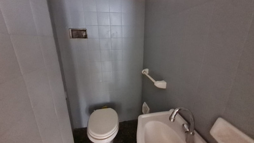 Oficina Excelente Ubicacion Zona Comercial