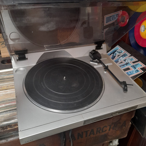 Imagem 1 de 10 de Toca Discos Akai Ap-a2 Ligando, Pra Peças Ou Conserto.