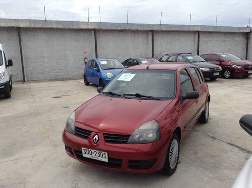 Renault Clio Sedan Full 2012