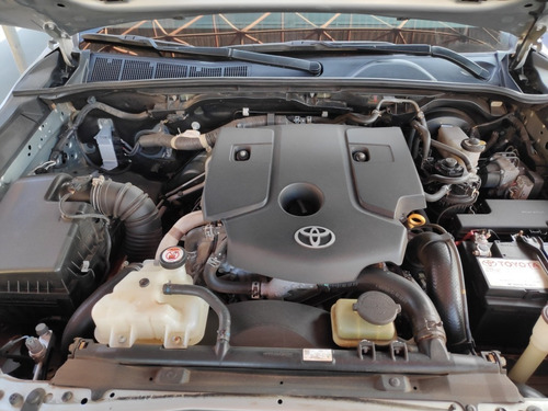 Toyota Hilux 2.8 Tdi Std Cd 4x4