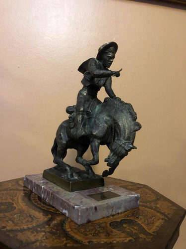 Imagen 3 de 7 de Escultura Antigua De Bronce Macizo Caballo Con Su Huaso.