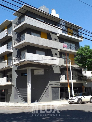 Imagen 2 de 33 de Edificio San Lorenzo 3405