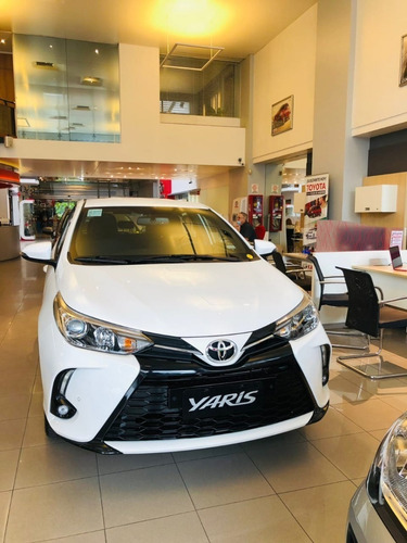 Imagen 7 de 17 de Toyota Yaris Xls 6m/t 5p $ 8.760.000 L2