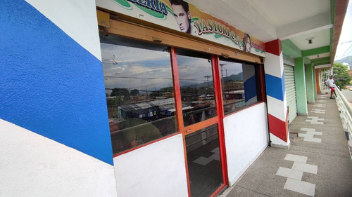 Imagen 3 de 8 de Adriana Castellanos Ofrece En Venta Local Comercial En Los Guayos, C.c La Linea Cod. 155264