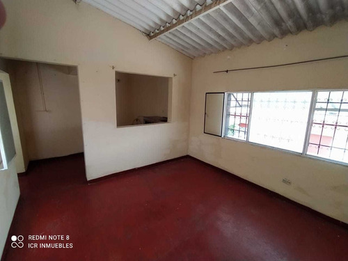 Imagen 5 de 14 de Casa En Venta Barrio Knnedy Girardot Con 3 Apartamentos