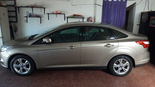 Ford Focus Iii 2.0 Sedan Se Plus Mt 2013