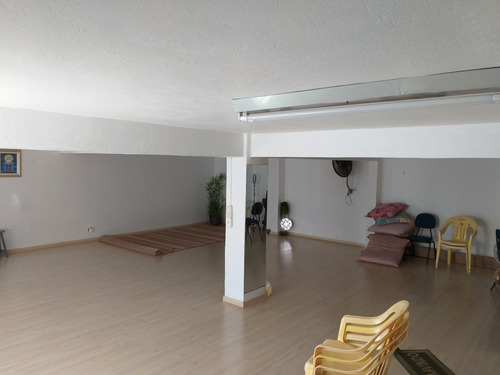 Imagem 10 de 25 de 1 Prédio 3 Andares E 2 Casas, Sendo 1 Sobrado, Em Terreno De 600m2. Comercio E Residência.