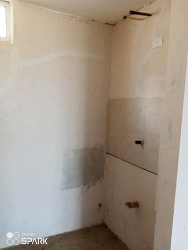 Imagen 6 de 13 de Apartamento Venta En Conj. Resid. Las Trinitarias En Maneiro