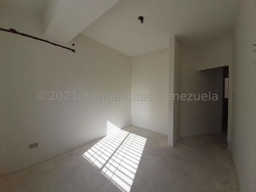 Imagen 4 de 25 de Gustavo Zavala Rentahouse 22-2537