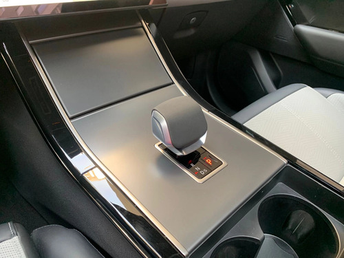 Land Rover Range Rover Velar 2.0 R-Dynamic Hse 5P