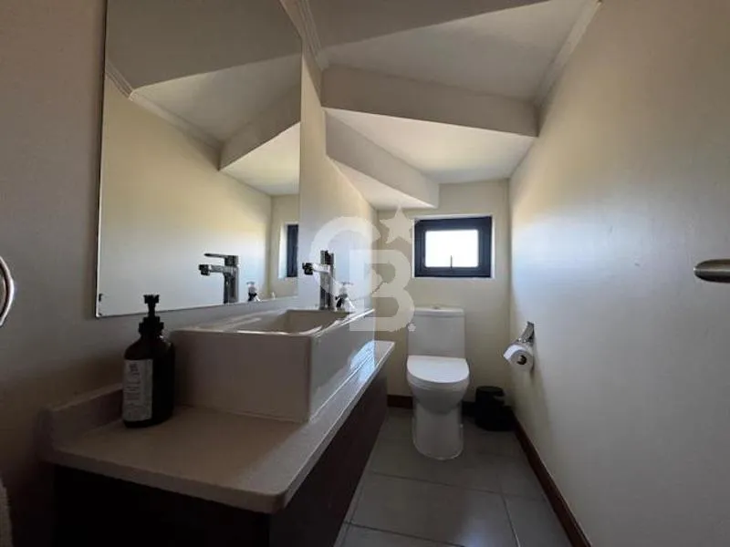 Imagen 4 de 18 de Se Aceptan Ofertas! Hermosa Casa De 230 M2/calidad.