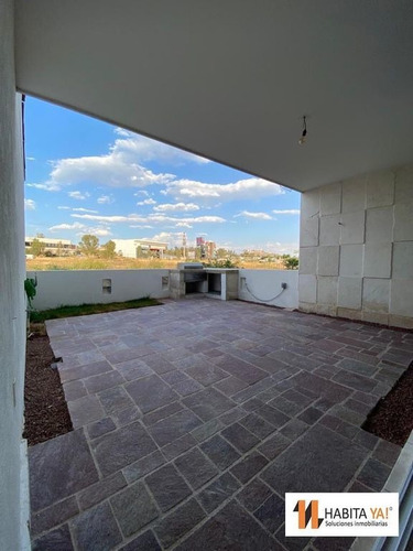 Imagen 7 de 17 de Casa En Lomas Del Refugio Con Vista Al Lago
