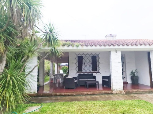 Vende Con Renta, Gran Potencial A Una Cuadra Rambla Atlantida