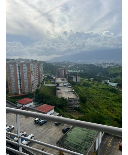 Se Vende Apto 69m2 2h/2b/2p Macaracuay 1114
