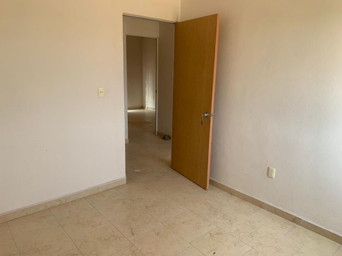 Casa En Venta En Frac. El Dorado I Leon, Gto. Cerca De Ambas Entradas, Junto A Wallmart De Via Alta