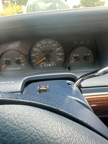 Ford Grand Marquis Ls Análogo At