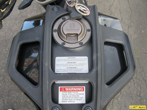 Imagen 9 de 25 de Husqvarna Svartpilen 401