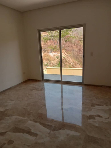 Imagen 15 de 21 de Townhouse En Cumbres De Guataparo