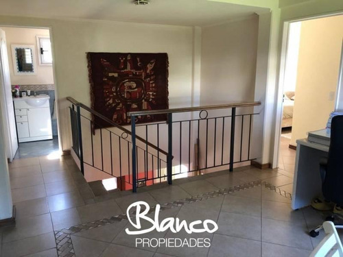 Muy Linda Casa A La Venta En El Barrio La Lomada - Pilar