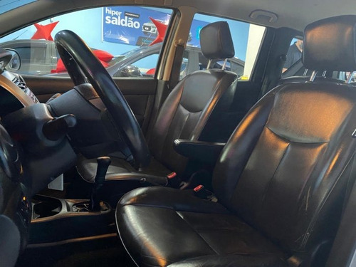 Nissan Livina 1.6 S 2012 Manual + Couro