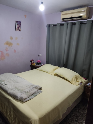 Casa En Venta En Paraparal Los Guayos Urb El Molino(am)