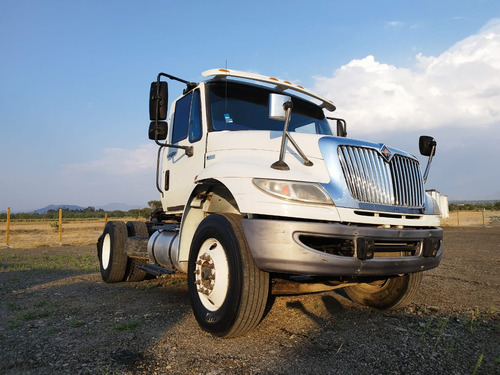 Tracto Camión Mexicano International 4400 Año 2014, 5a Rueda