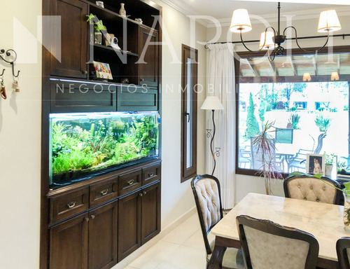 Casa 7 Ambientes O Mas En Saint Thomas, Canning