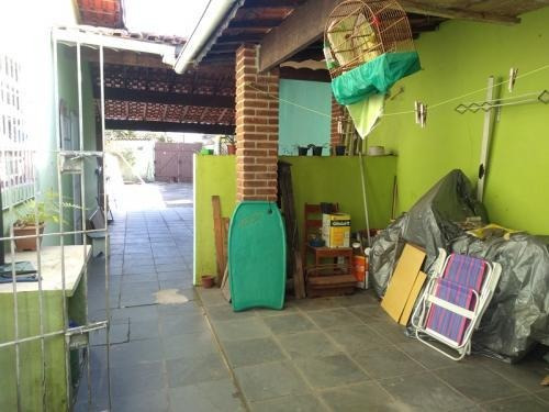 Casa Com 3 Quartos, Perto Da Praia Escriturada.