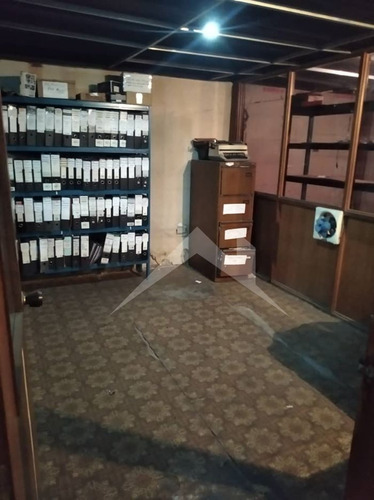 Imagen 9 de 10 de Local Tipo Galpon En Venta Calle Sucre Barcelona 04143808783