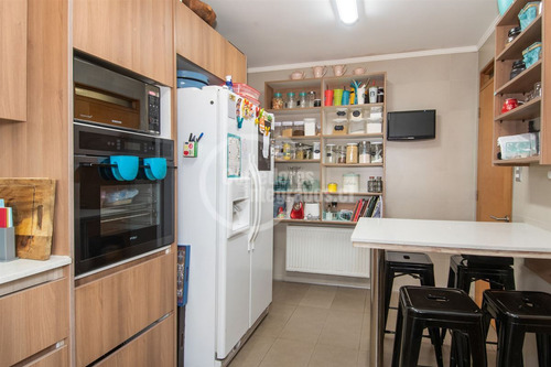 Impecable Casa En Venta, Concón Y Con Un Maravilloso Quincho
