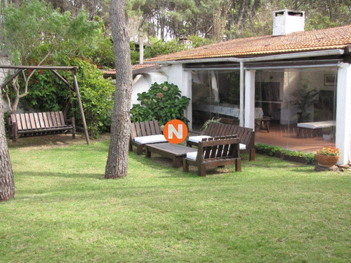 Casa En Venta Y Alquiler, Pinares, Punta Del Este, 4 Dormitorios.- Ref: 208042