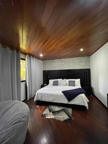 Casa En Venta En Guaparo (ac)