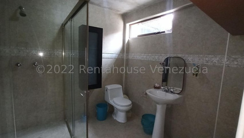 Imagen 12 de 27 de Casa En Venta Cabudare, Zona Facil Acceso, Estacionamiento, Amoblada. Contacto 0424-5620928 Flex 22-24167 Z12