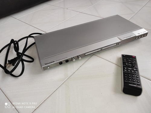 Imagen 2 de 3 de Dvd Toshiba Con Su Control Y Cable Rca Entrada Digital