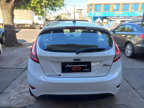 Imagen 5 de 14 de Ford Fiesta Kinectic