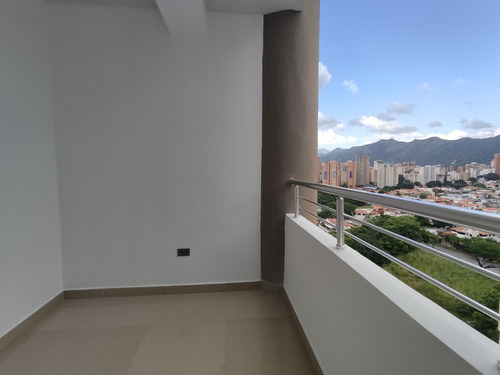 Alquiler De Apartamento Tipo Estudio Amoblado En Las Chimeneas, Valencia. Inmomaggi 2157
