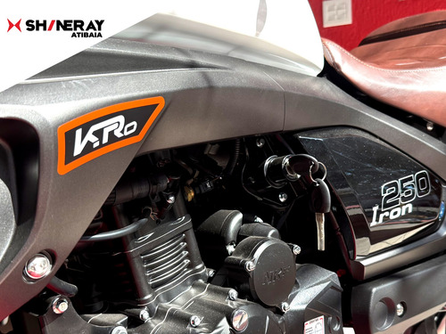 Shineray Custom Iron 250 Efi