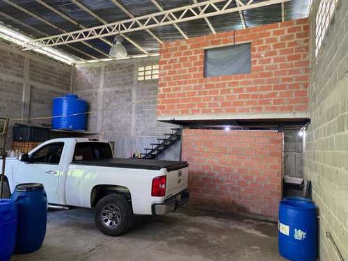 Imagen 6 de 10 de Venta Galpón 220mts2 Hoyo De La Puerta 2992