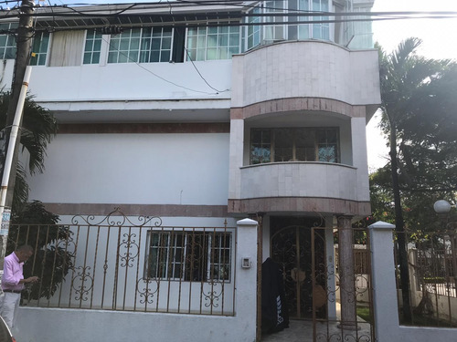 Venta De  Casa Multifamiliar En Santa Anita, Cali 662.